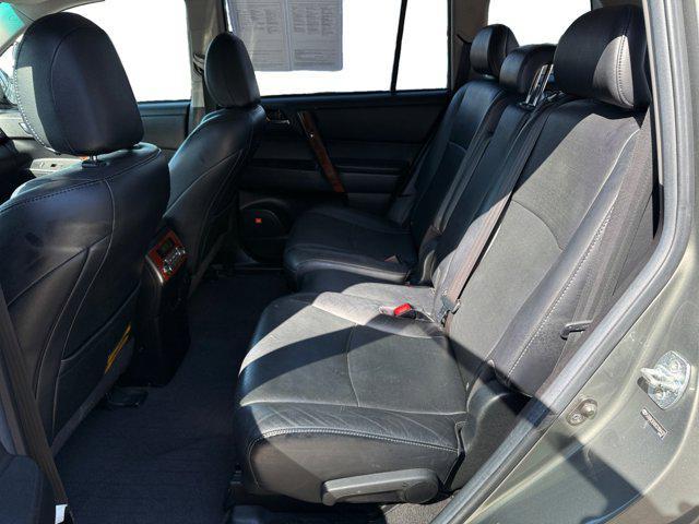 used 2012 Toyota Highlander car, priced at $13,642