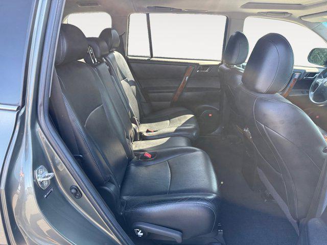 used 2012 Toyota Highlander car, priced at $13,642