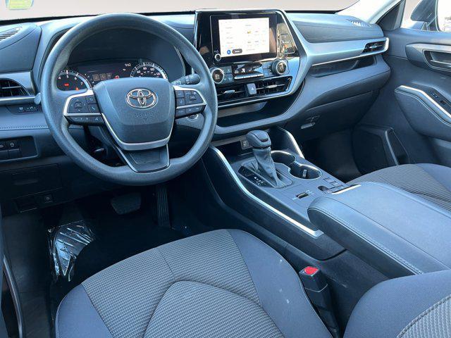 used 2023 Toyota Highlander car, priced at $31,200