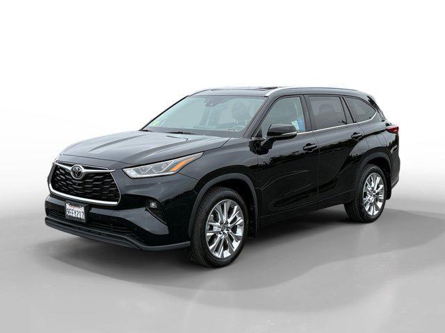 used 2022 Toyota Highlander car, priced at $38,962