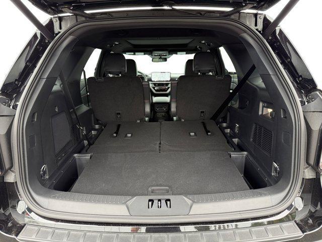 new 2025 Ford Explorer car, priced at $50,216
