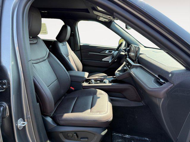 new 2025 Ford Explorer car, priced at $54,112
