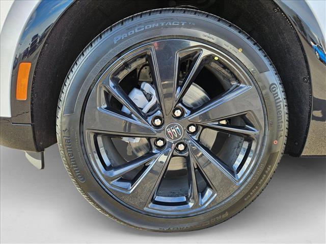 new 2025 Buick Envision car, priced at $38,901