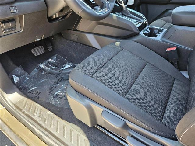 new 2025 GMC Canyon car, priced at $38,901