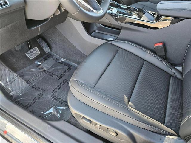 used 2025 Buick Envision car, priced at $35,401