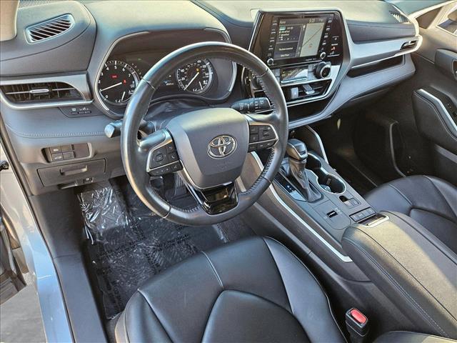 used 2020 Toyota Highlander car, priced at $26,995