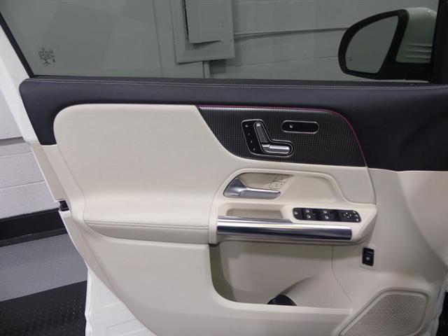 used 2021 Mercedes-Benz GLA 250 car, priced at $25,499