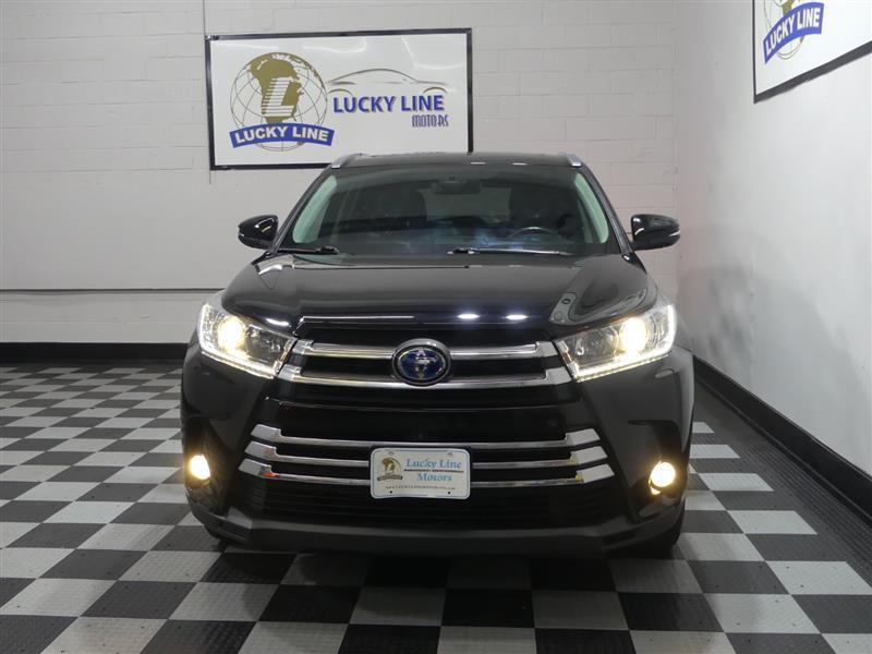 used 2017 Toyota Highlander Hybrid car, priced at $21,499
