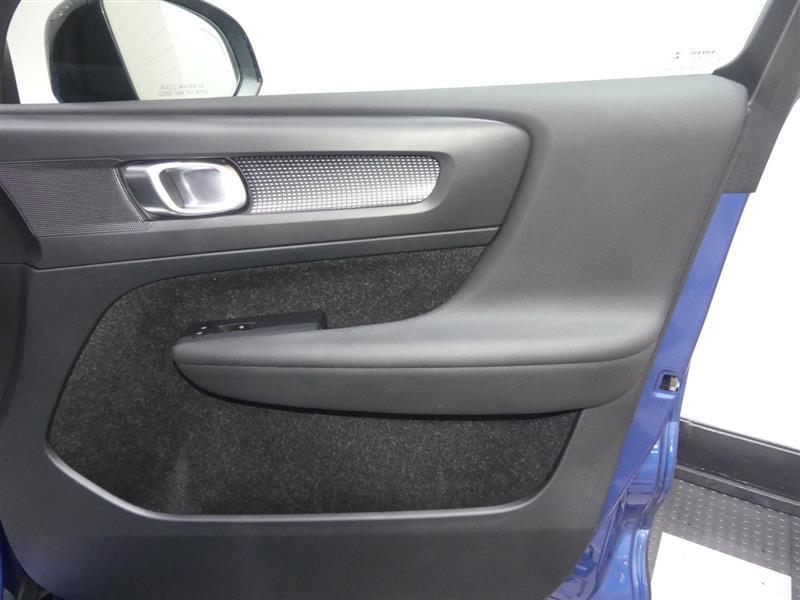 used 2020 Volvo XC40 car, priced at $18,990