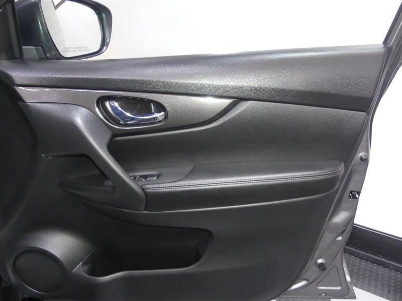 used 2019 Nissan Rogue car, priced at $18,990