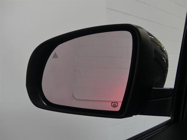 used 2018 Jeep Cherokee car, priced at $15,990