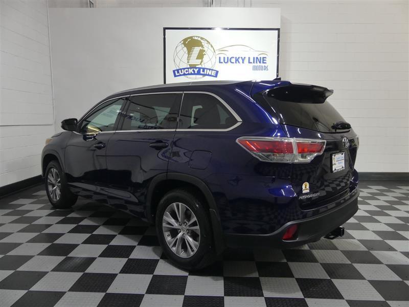 used 2015 Toyota Highlander car, priced at $18,990