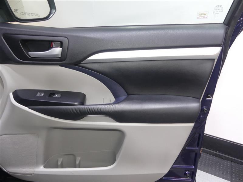 used 2015 Toyota Highlander car, priced at $18,990