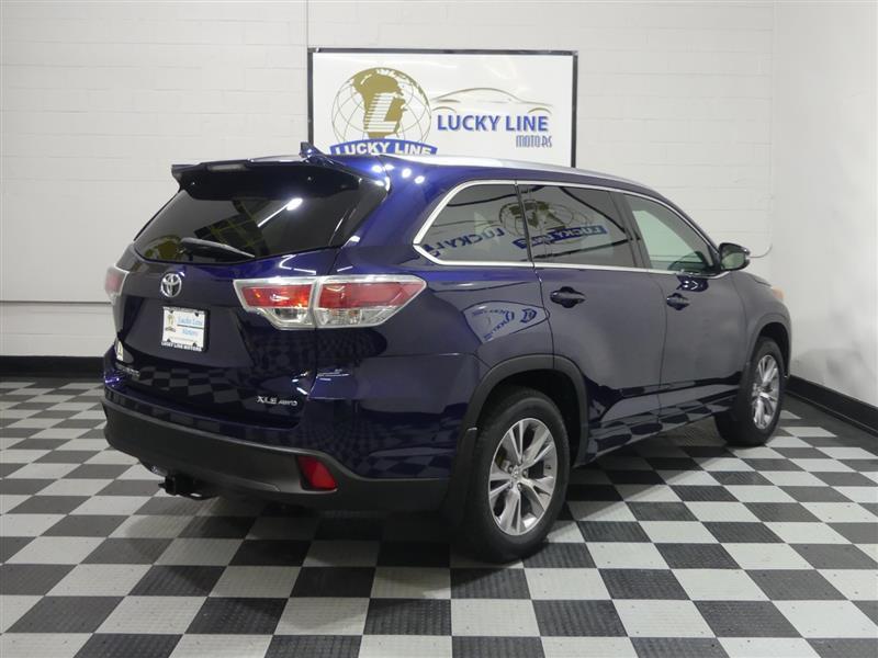 used 2015 Toyota Highlander car, priced at $18,990