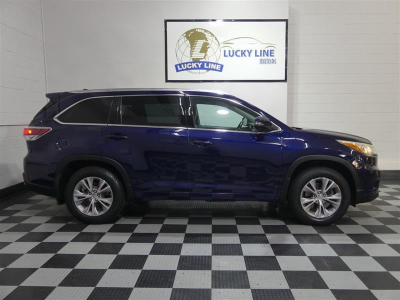 used 2015 Toyota Highlander car, priced at $18,990