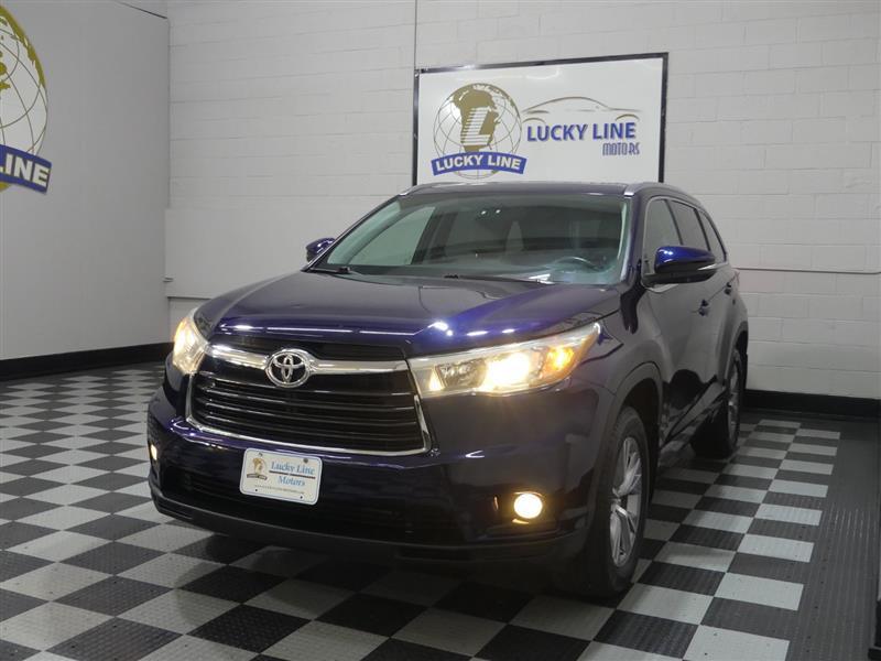 used 2015 Toyota Highlander car, priced at $18,990