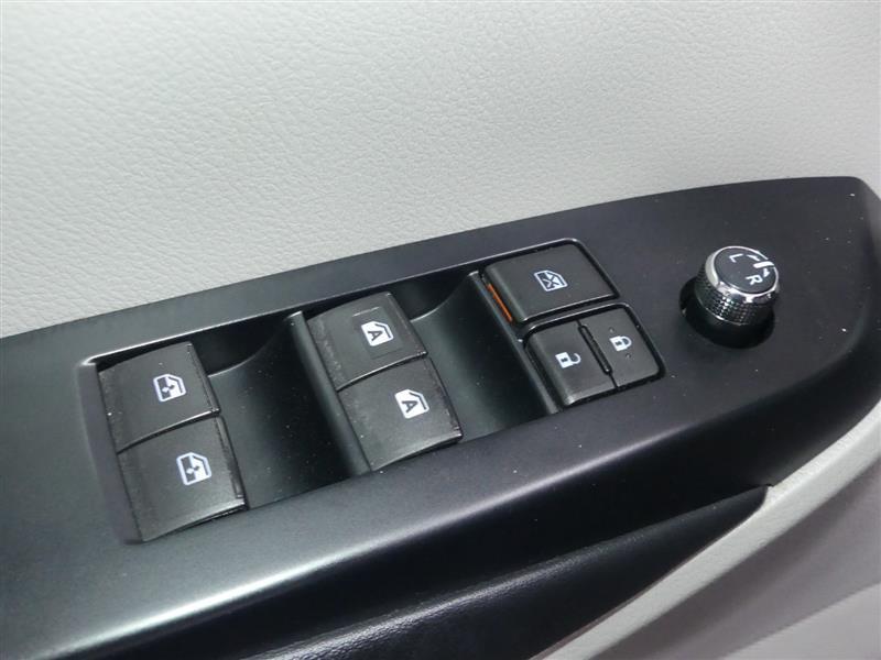 used 2015 Toyota Highlander car, priced at $18,990