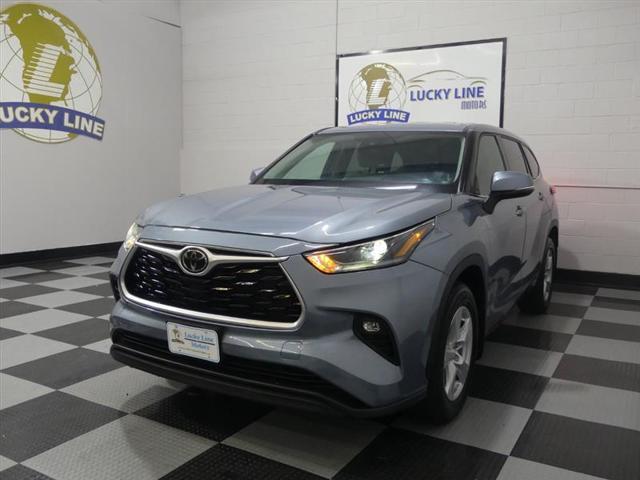 used 2021 Toyota Highlander car, priced at $30,990