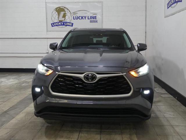 used 2020 Toyota Highlander car, priced at $28,990