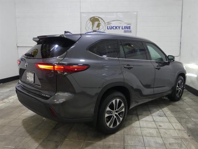 used 2020 Toyota Highlander car, priced at $28,990