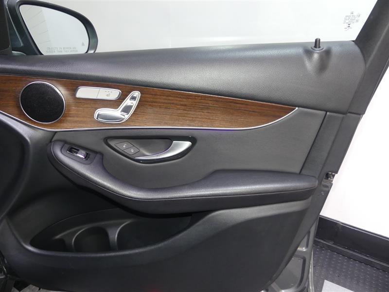 used 2020 Mercedes-Benz GLC 300 car, priced at $26,499