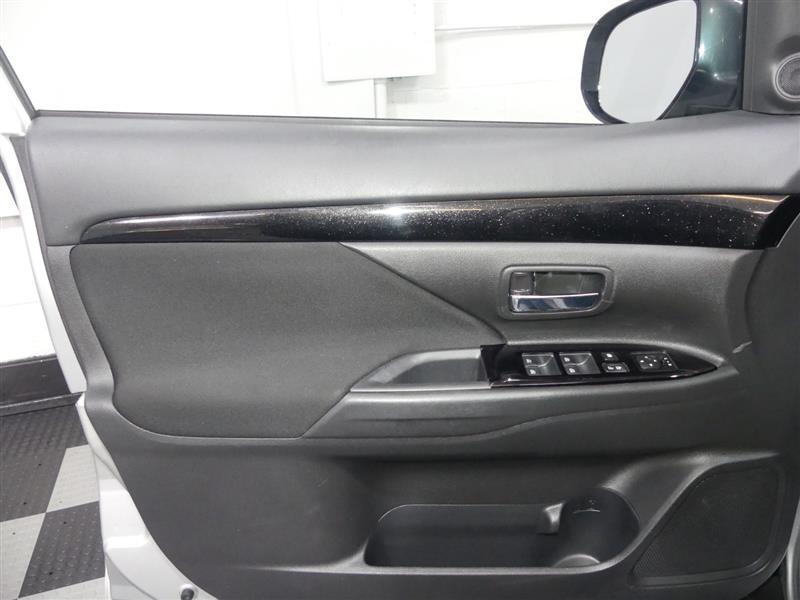 used 2020 Mitsubishi Outlander car, priced at $11,990