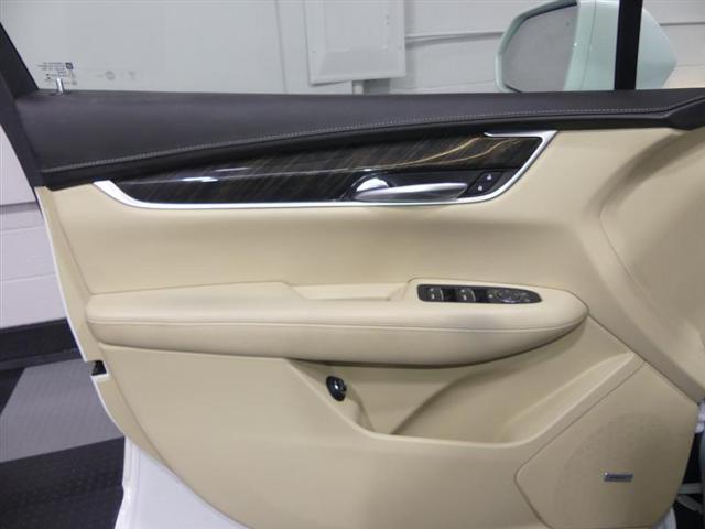used 2018 Cadillac XT5 car, priced at $14,500