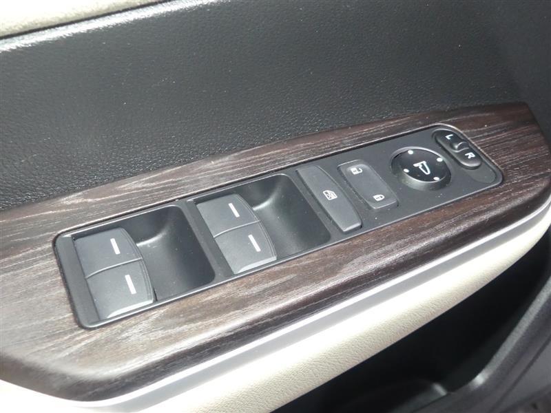 used 2018 Honda Clarity Plug-In Hybrid car, priced at $16,990