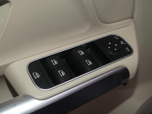 used 2020 Mercedes-Benz GLB 250 car, priced at $21,499