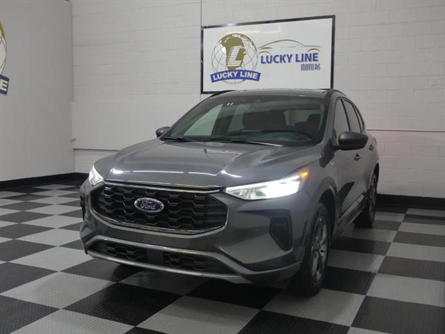 used 2024 Ford Escape car, priced at $25,990
