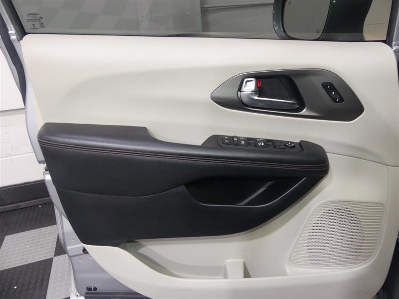 used 2020 Chrysler Pacifica car, priced at $14,990