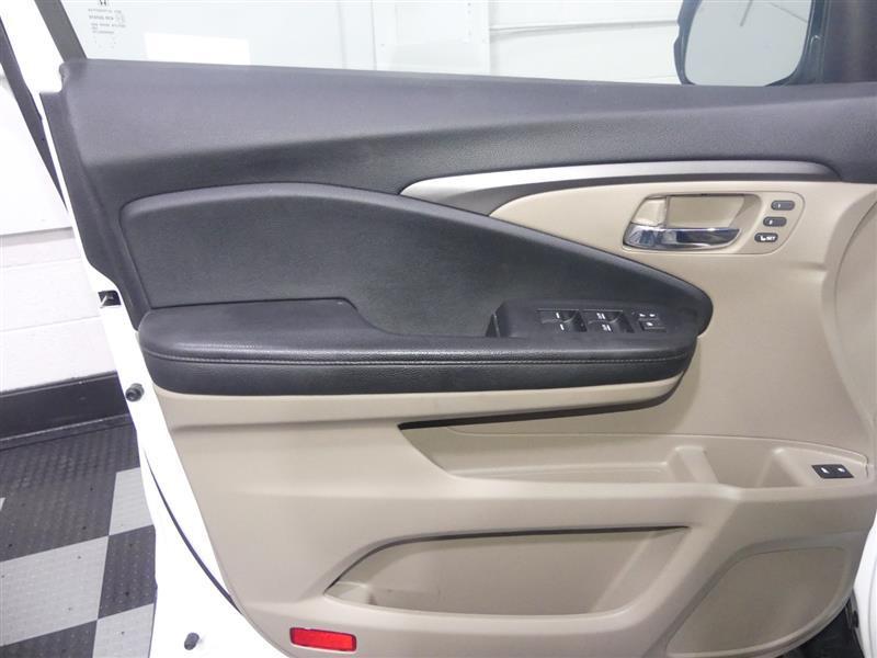 used 2020 Honda Pilot car, priced at $25,499