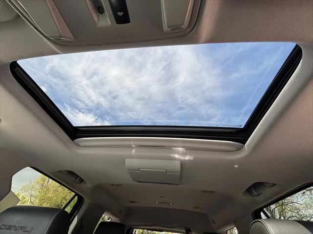 used 2015 GMC Yukon car, priced at $23,393