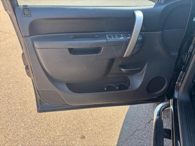 used 2013 Chevrolet Silverado 1500 car, priced at $17,992