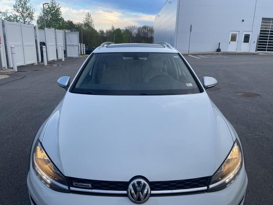 used 2019 Volkswagen Golf Alltrack car, priced at $21,452