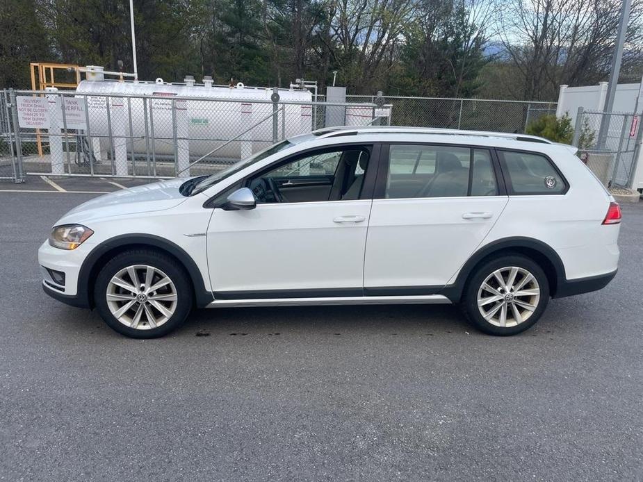 used 2019 Volkswagen Golf Alltrack car, priced at $21,452