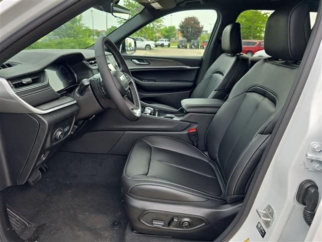 new 2025 Jeep Grand Cherokee L car, priced at $43,910