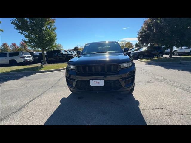 new 2025 Jeep Grand Cherokee car, priced at $42,913