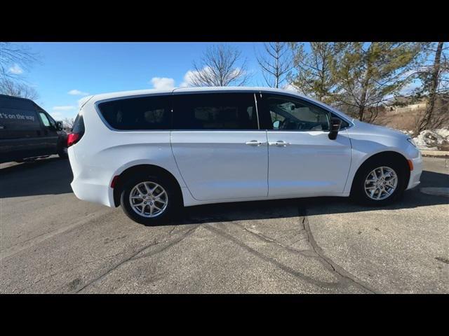 new 2024 Chrysler Pacifica car, priced at $34,955