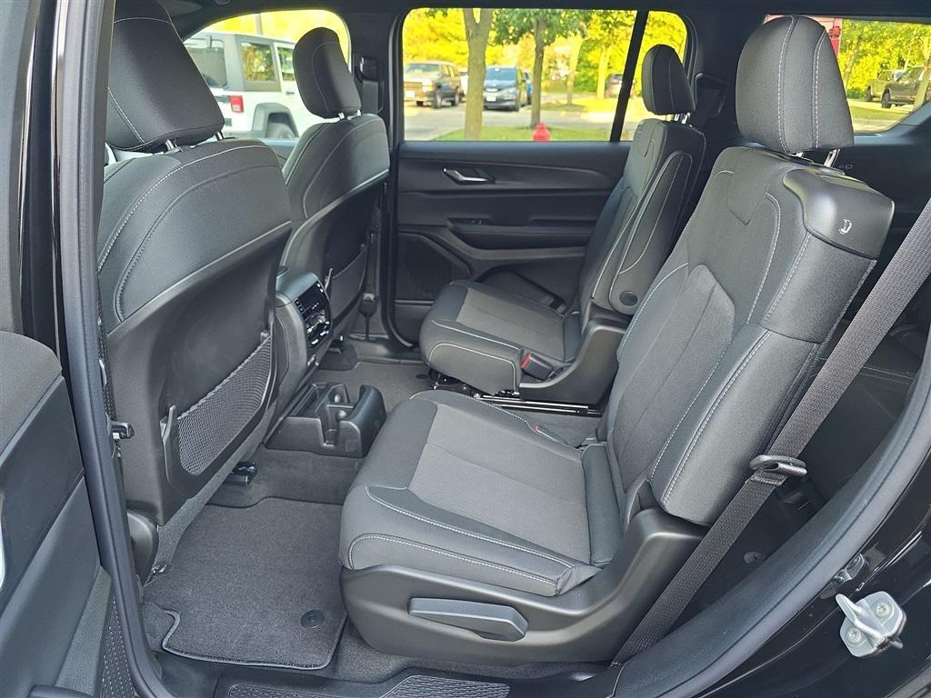 new 2025 Jeep Grand Cherokee L car, priced at $41,600