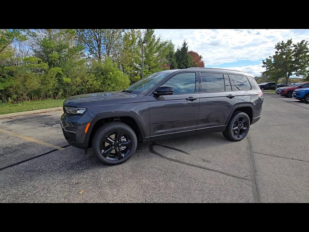 new 2025 Jeep Grand Cherokee L car, priced at $48,586