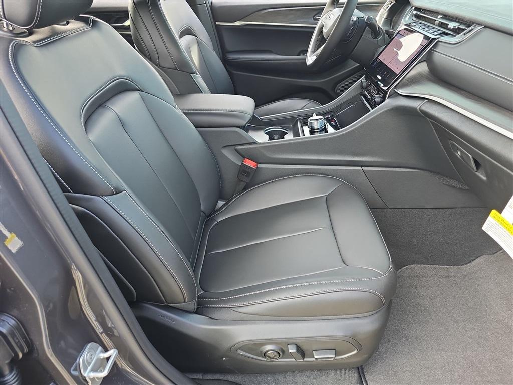 new 2025 Jeep Grand Cherokee L car, priced at $48,586