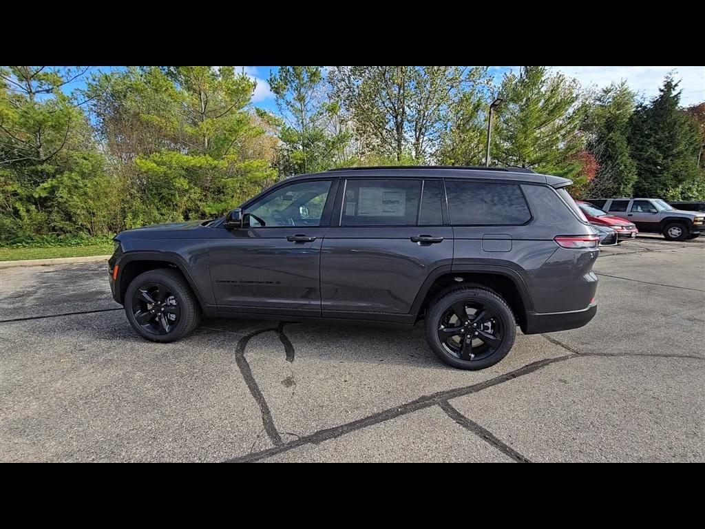 new 2025 Jeep Grand Cherokee L car, priced at $48,586