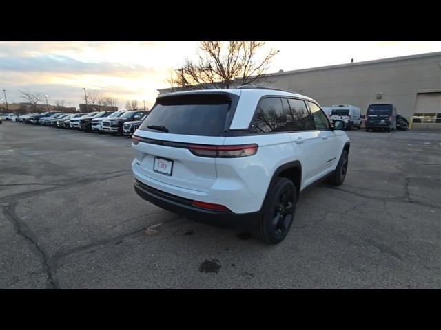 new 2025 Jeep Grand Cherokee car, priced at $41,523