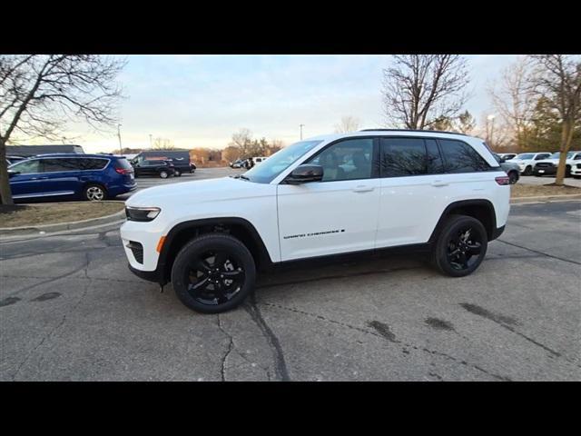 new 2025 Jeep Grand Cherokee car, priced at $41,523