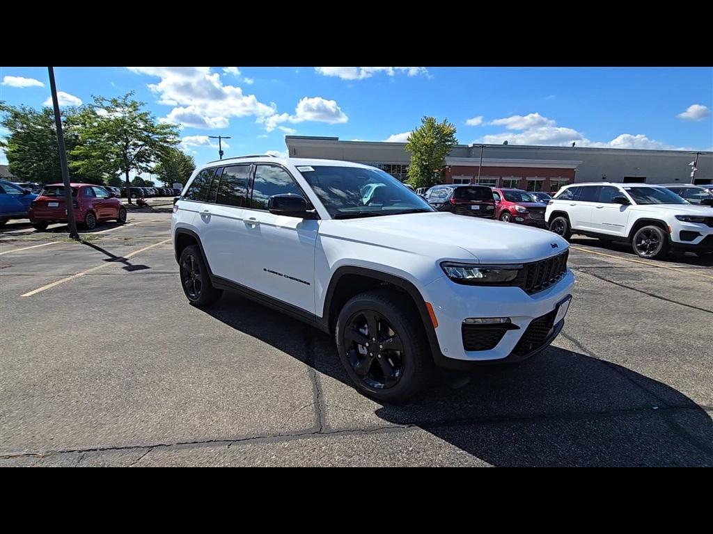 new 2025 Jeep Grand Cherokee car, priced at $48,700