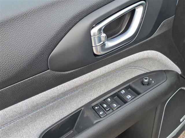 new 2025 Jeep Compass car, priced at $26,310