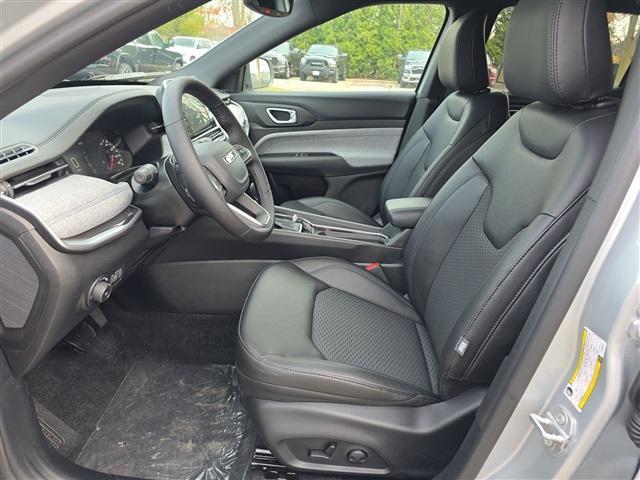 new 2025 Jeep Compass car, priced at $31,122