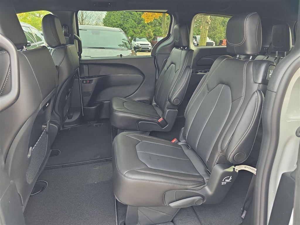 new 2026 Chrysler Pacifica car, priced at $43,735