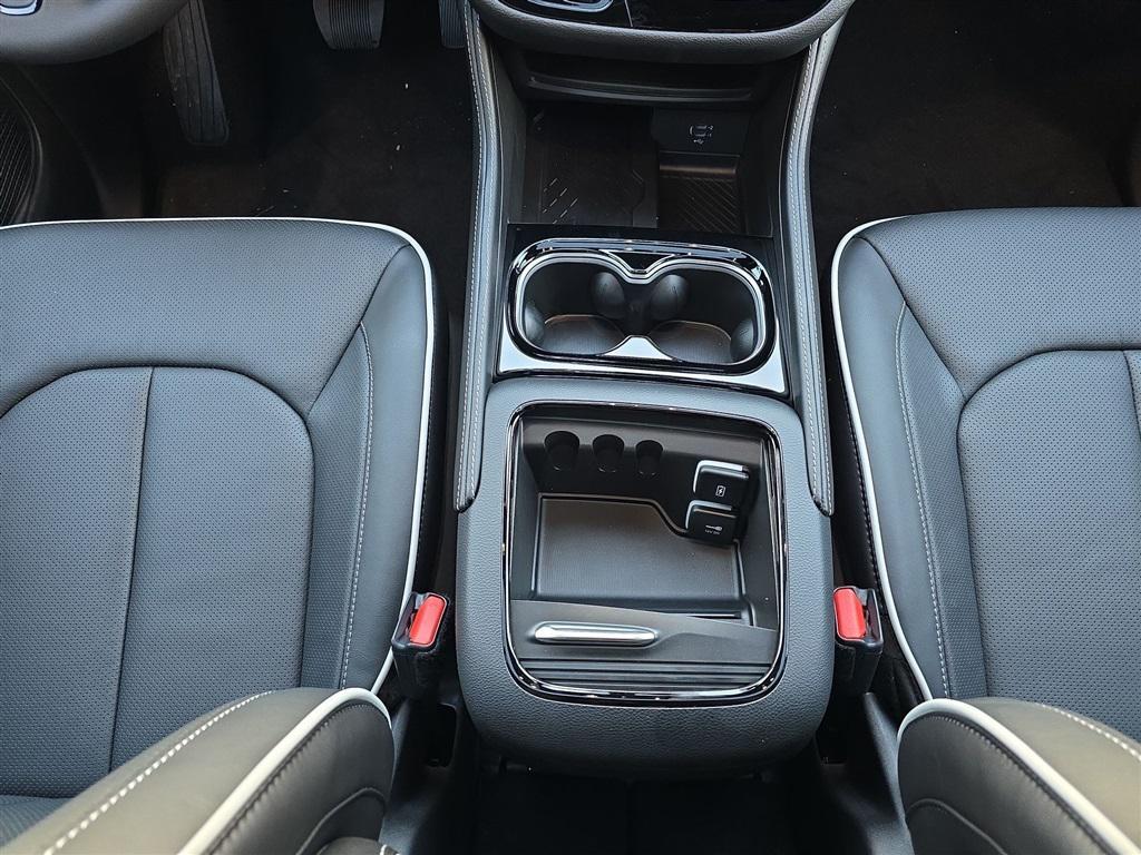 new 2026 Chrysler Pacifica car, priced at $47,725